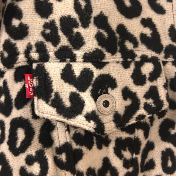 Levi’s Insulated “Denim” Jacket Leopard - Picture 3 of 4